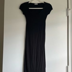 Black Short Sleeve V-neck Dress